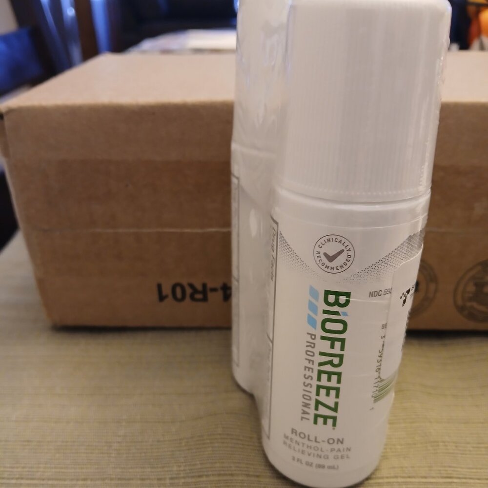 BRAND NEW, SEALED !!  BIOFREEZE Pain relieving gel  (  4 bottles total )
